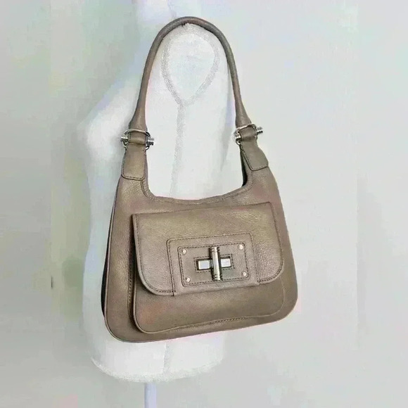 Banana Republic Handbags - Banana Republic Leather Hobo Shoulder Bag